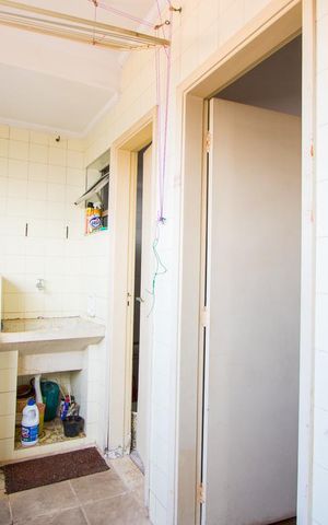Apartamento à venda com 136m², 3 quartos e 2 vagas Apartamento à venda com 136m², 3 quartos e 2 vagasÁrea de serviço