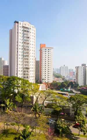 Apartamento à venda com 136m², 3 quartos e 2 vagas Apartamento à venda com 136m², 3 quartos e 2 vagasVista da Suíte