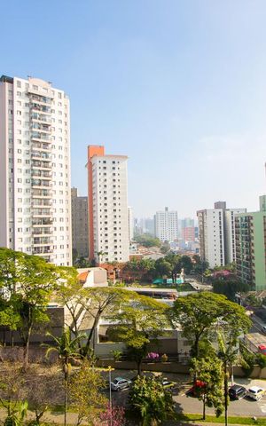 Apartamento à venda com 136m², 3 quartos e 2 vagas Apartamento à venda com 136m², 3 quartos e 2 vagasVista do Quarto 2