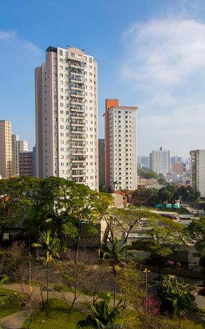Apartamento à venda com 136m², 3 quartos e 2 vagas Apartamento à venda com 136m², 3 quartos e 2 vagasVista da Suíte
