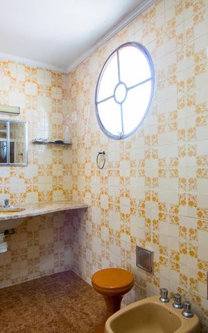 Apartamento à venda com 136m², 3 quartos e 2 vagas Apartamento à venda com 136m², 3 quartos e 2 vagasBanheiro da Suíte