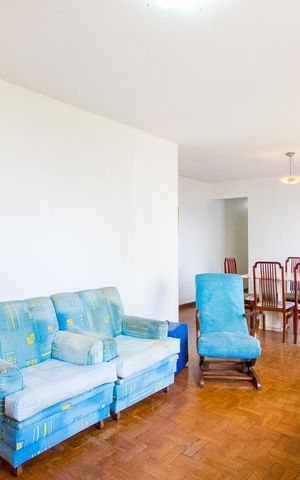 Apartamento à venda com 136m², 3 quartos e 2 vagas Apartamento à venda com 136m², 3 quartos e 2 vagasSala