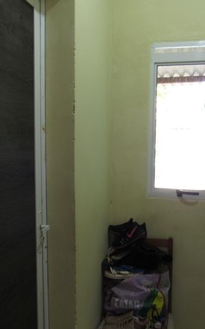 Casa à venda com 150m², 2 quartos e 2 vagasCorredor