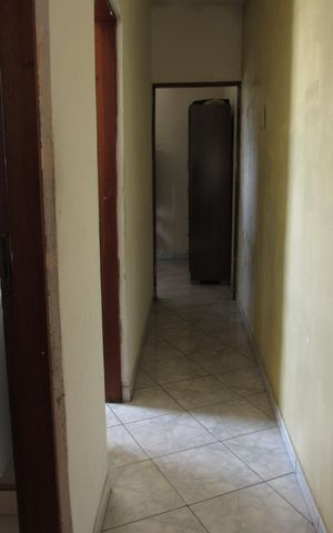 Casa à venda com 150m², 2 quartos e 2 vagasCorredor
