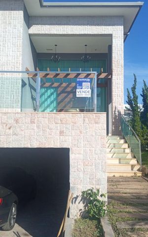 Casa de condomínio à venda com 450m², 6 quartos e 6 vagas Casa de condomínio à venda com 450m², 6 quartos e 6 vagasPlaca instalada - GPZI - 349 - 17/07/2025
