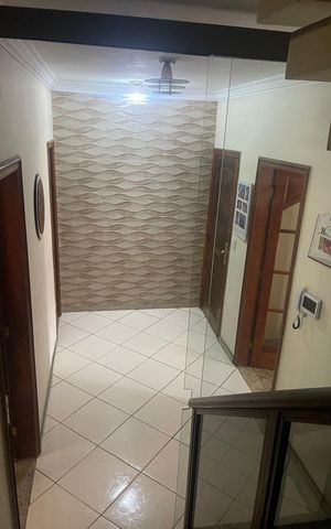Casa à venda com 264m², 4 quartos e 3 vagasSala