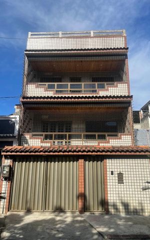 Casa à venda com 264m², 4 quartos e 3 vagasFachada
