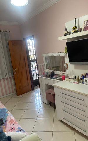 Casa à venda com 264m², 4 quartos e 3 vagasQuarto 3