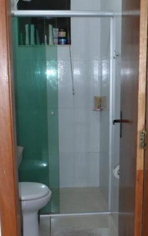 Casa à venda com 86m², 2 quartos e 2 vagas Casa à venda com 86m², 2 quartos e 2 vagasBanheiro Social
