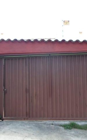 Casa à venda com 86m², 2 quartos e 2 vagas Casa à venda com 86m², 2 quartos e 2 vagasFachada
