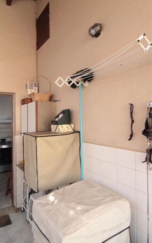 Casa à venda com 172m², 3 quartos e 4 vagasÁrea de Serviço