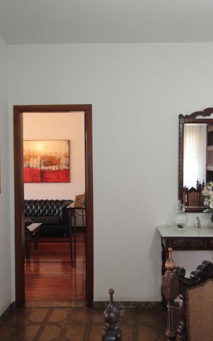 Casa à venda com 172m², 3 quartos e 4 vagasCopa