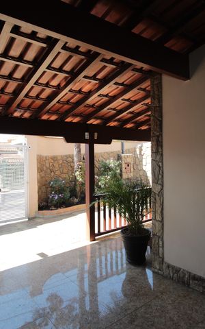 Casa à venda com 172m², 3 quartos e 4 vagasGaragem