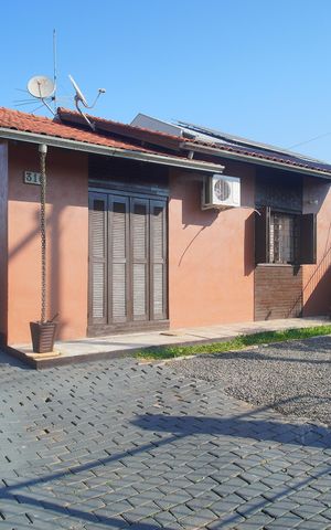 Casa à venda com 180m², 3 quartos e 2 vagasQuintal