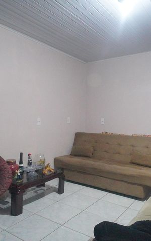 Casa à venda com 180m², 3 quartos e 2 vagasSala
