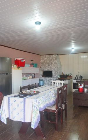 Casa à venda com 180m², 3 quartos e 2 vagasCozinha
