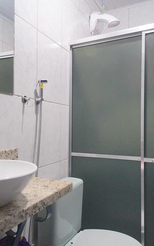 Casa à venda com 180m², 3 quartos e 2 vagasBanheiro