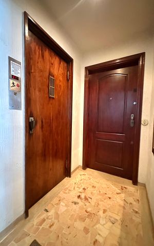 Apartamento à venda com 152m², 3 quartos e sem vaga Apartamento à venda com 152m², 3 quartos e sem vagaEntrada