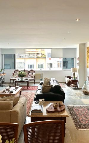 Apartamento à venda com 152m², 3 quartos e sem vaga Apartamento à venda com 152m², 3 quartos e sem vagaSala