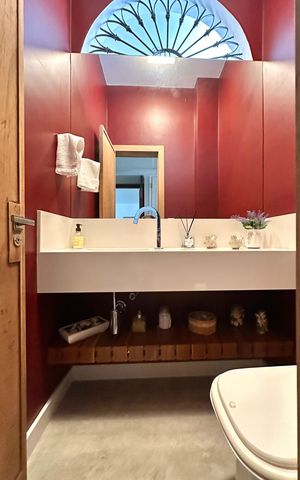 Apartamento à venda com 152m², 3 quartos e sem vaga Apartamento à venda com 152m², 3 quartos e sem vagaLavabo