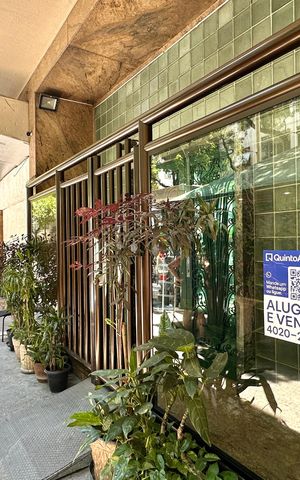 Apartamento à venda com 152m², 3 quartos e sem vaga Apartamento à venda com 152m², 3 quartos e sem vagaPlaca