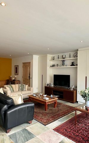 Apartamento à venda com 152m², 3 quartos e sem vaga Apartamento à venda com 152m², 3 quartos e sem vagaSala