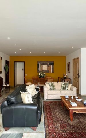Apartamento à venda com 152m², 3 quartos e sem vaga Apartamento à venda com 152m², 3 quartos e sem vagaSala