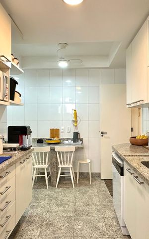 Apartamento à venda com 152m², 3 quartos e sem vaga Apartamento à venda com 152m², 3 quartos e sem vagaCozinha