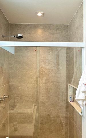 Apartamento à venda com 152m², 3 quartos e sem vaga Apartamento à venda com 152m², 3 quartos e sem vagaBanheiro Social