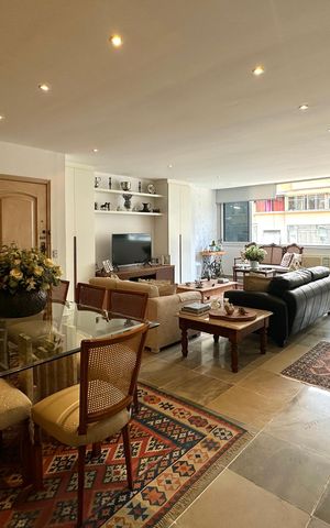Apartamento à venda com 152m², 3 quartos e sem vaga Apartamento à venda com 152m², 3 quartos e sem vagaSala