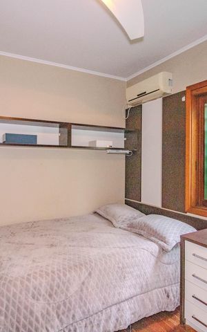Casa à venda com 340m², 3 quartos e 2 vagas Casa à venda com 340m², 3 quartos e 2 vagasQuarto 2