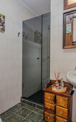 Casa à venda com 340m², 3 quartos e 2 vagas Casa à venda com 340m², 3 quartos e 2 vagasBanheiro Social 2