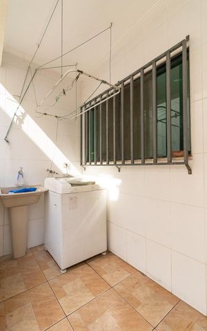 Casa à venda com 120m², 3 quartos e 2 vagasÁrea de Serviço