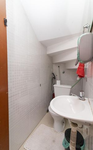 Casa à venda com 120m², 3 quartos e 2 vagasLavabo