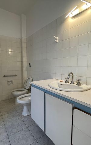 Casa à venda com 199m², 4 quartos e 4 vagas Casa à venda com 199m², 4 quartos e 4 vagasBanheiro 1