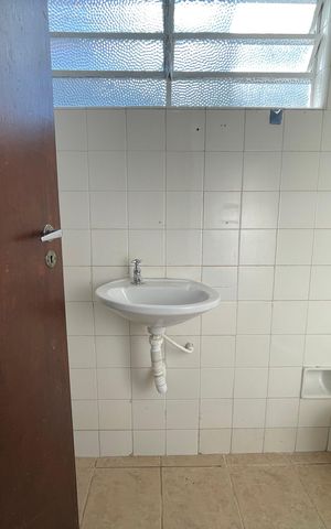 Casa à venda com 199m², 4 quartos e 4 vagas Casa à venda com 199m², 4 quartos e 4 vagasBanheiro de serviço