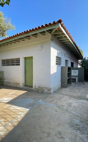 Casa à venda com 199m², 4 quartos e 4 vagas Casa à venda com 199m², 4 quartos e 4 vagasQuintal