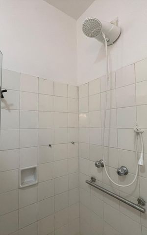 Casa à venda com 199m², 4 quartos e 4 vagas Casa à venda com 199m², 4 quartos e 4 vagasBanheiro 1