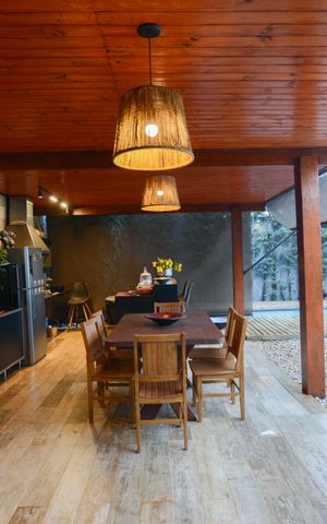 Casa de condomínio para alugar com 350m², 5 quartos e 6 vagasÁrea comum -Churrasqueira