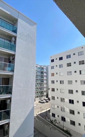 Apartamento à venda com 47m², 2 quartos e 1 vaga Apartamento à venda com 47m², 2 quartos e 1 vagaVaranda - Sala