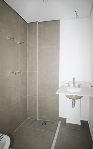 Apartamento à venda com 104m², 2 quartos e 2 vagas Apartamento à venda com 104m², 2 quartos e 2 vagasBanheiro da Suíte 2