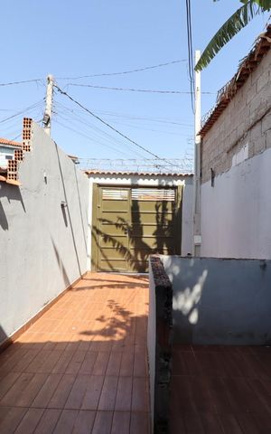 Casa para alugar com 850m², 2 quartos e 1 vaga Casa para alugar com 850m², 2 quartos e 1 vagaÁrea de Serviço
