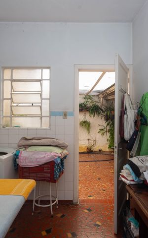 Casa à venda com 219m², 2 quartos e 5 vagas Casa à venda com 219m², 2 quartos e 5 vagasÁrea de Serviço