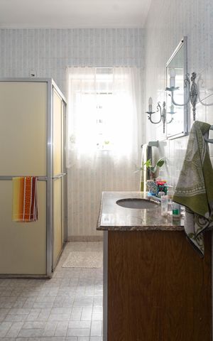 Casa à venda com 219m², 2 quartos e 5 vagas Casa à venda com 219m², 2 quartos e 5 vagasBanheiro Social