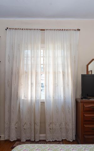 Casa à venda com 219m², 2 quartos e 5 vagas Casa à venda com 219m², 2 quartos e 5 vagasQuarto 2