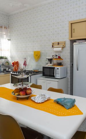 Casa à venda com 219m², 2 quartos e 5 vagas Casa à venda com 219m², 2 quartos e 5 vagasCozinha