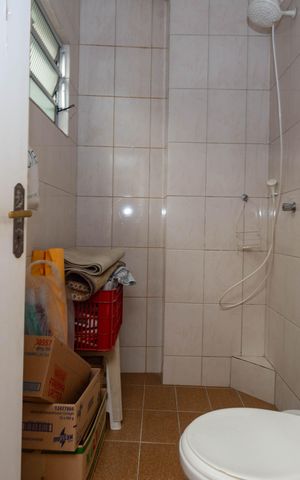 Casa à venda com 219m², 2 quartos e 5 vagas Casa à venda com 219m², 2 quartos e 5 vagasBanheiro de Serviço