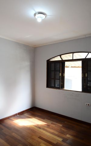 Casa para alugar com 480m², 6 quartos e 2 vagasQuarto 3