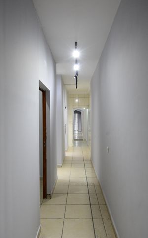 Casa para alugar com 480m², 6 quartos e 2 vagasCorredor