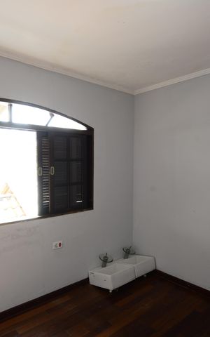 Casa para alugar com 480m², 6 quartos e 2 vagasQuarto 3